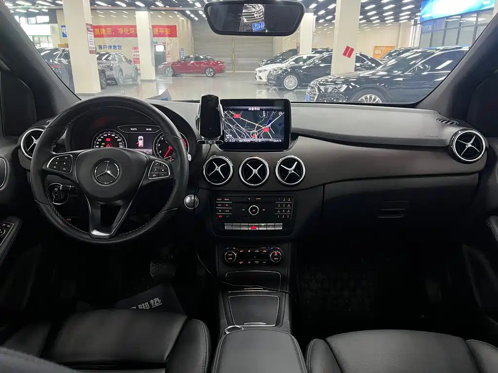 Mercedes-Benz B-Class B 2017 B 200 Luxury