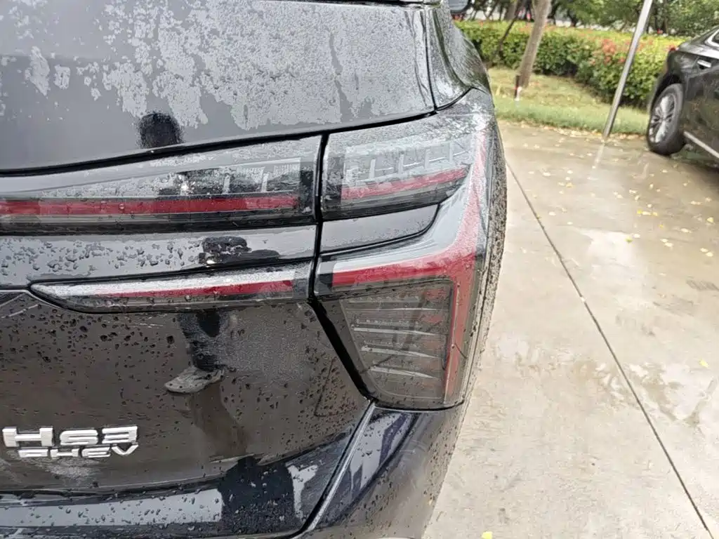 Hongqi Hongqi HS3 PHEV — миниатюра 8