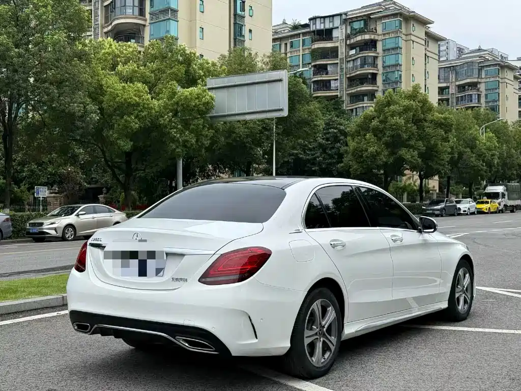 Mercedes-Benz C-Class — миниатюра 9