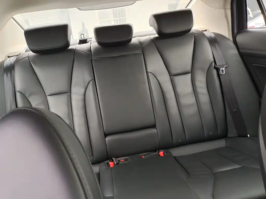 Hongqi Hongqi H5 — миниатюра 13