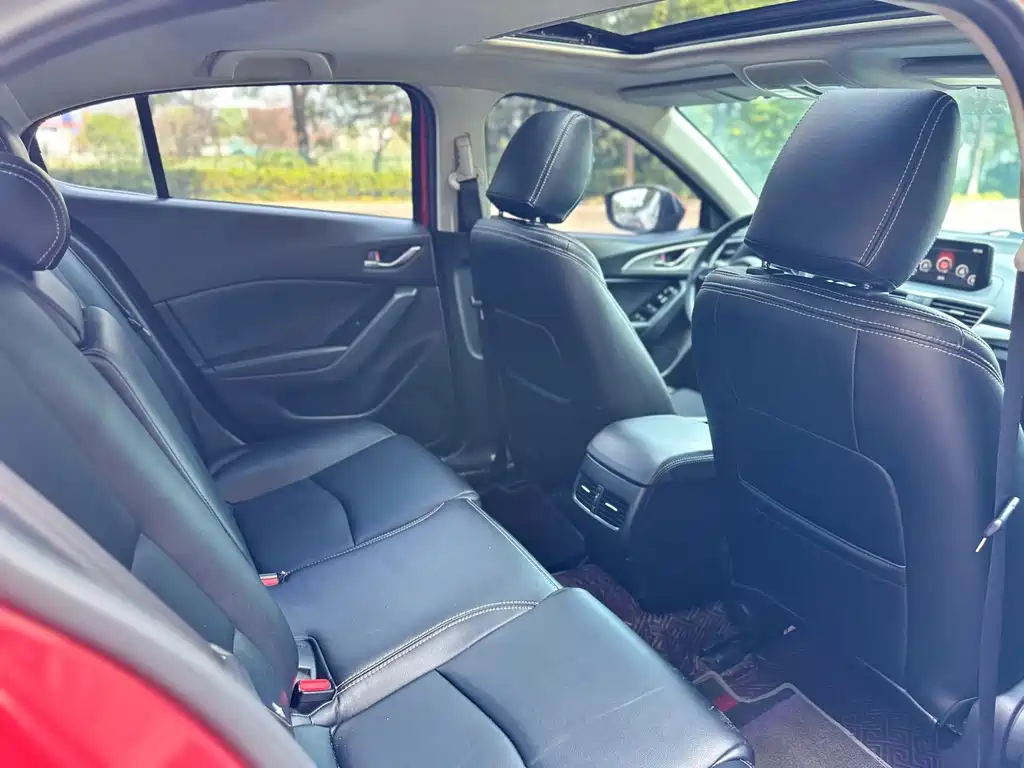 Mazda 3 Axela — миниатюра 14