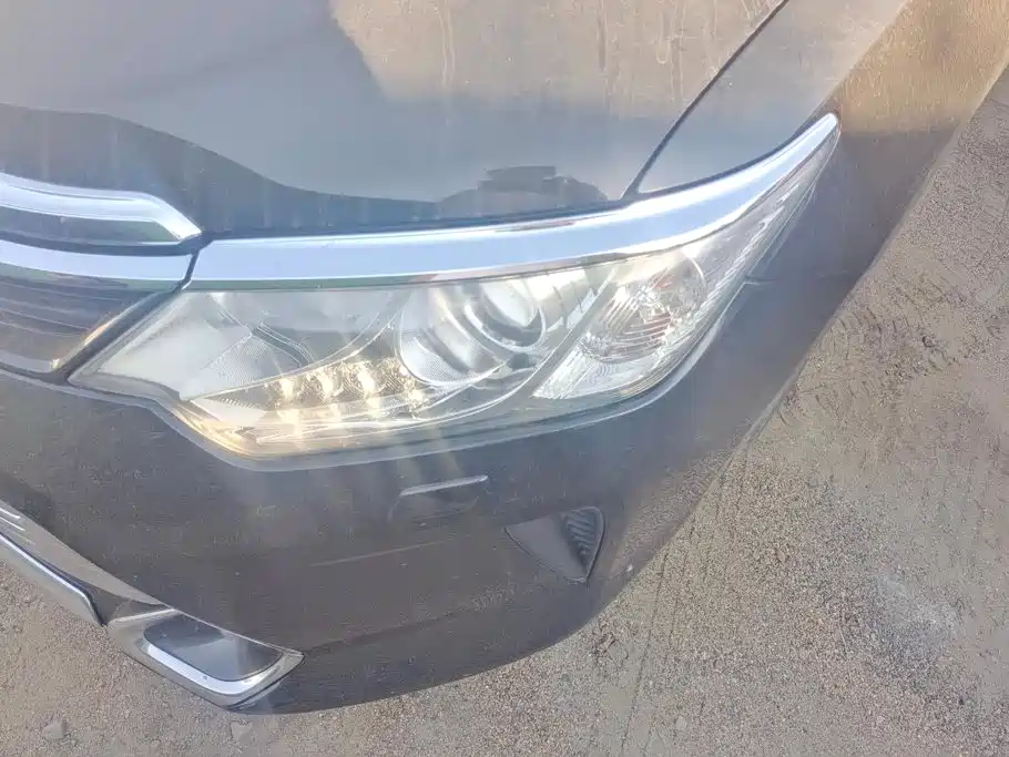 Toyota Camry — миниатюра 5