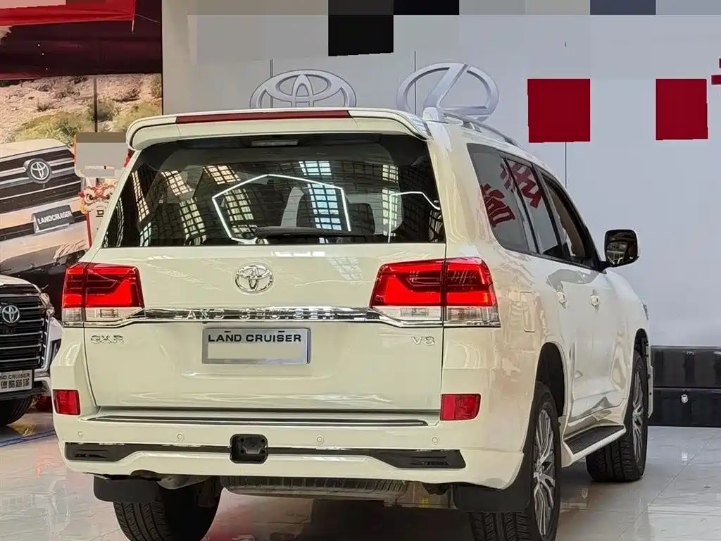 Toyota Land Cruiser 2010 4.7L AT VX