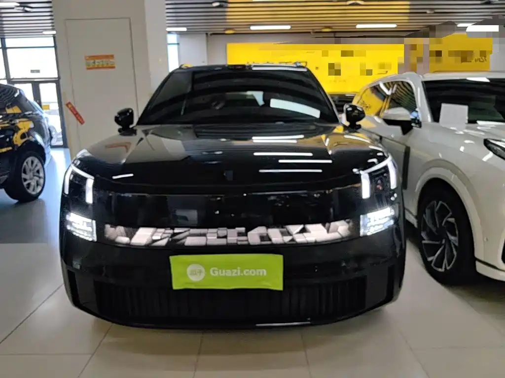 Lynk & Co 900 2025 1.5T Ultra 6 мест