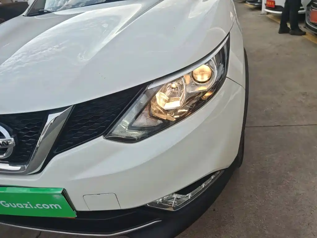 Nissan Qashqai — миниатюра 24