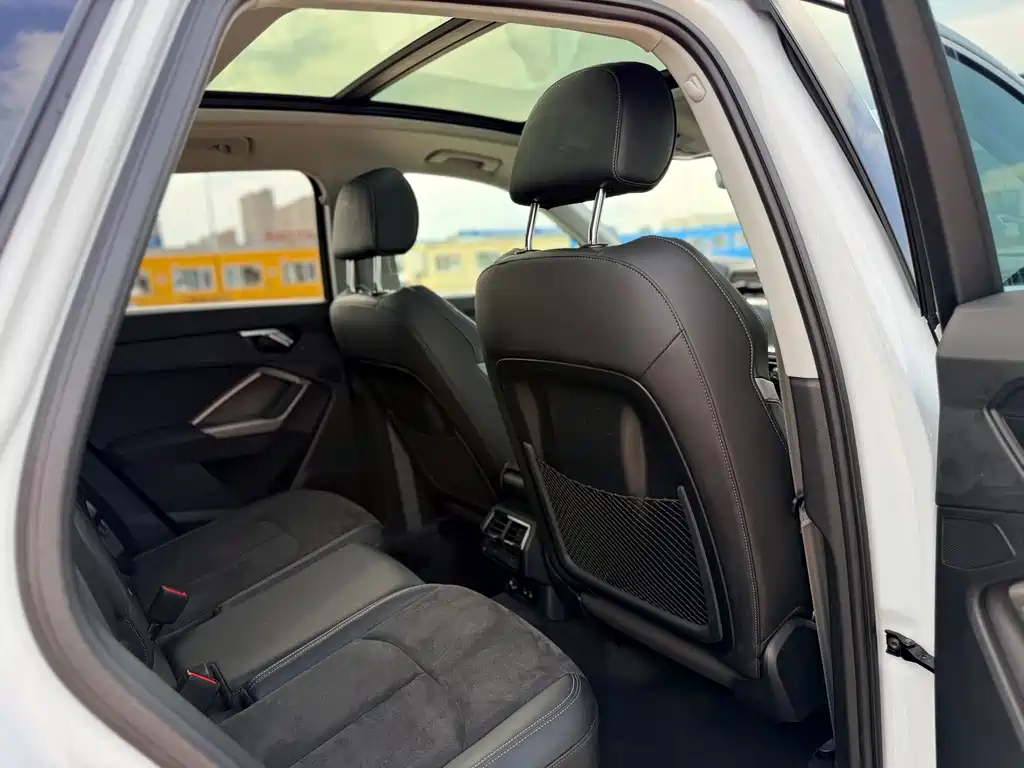Audi Q3 — миниатюра 11