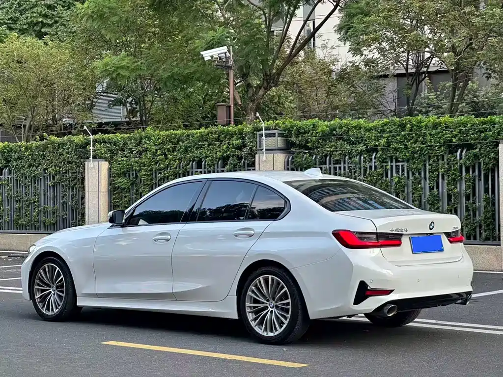 BMW 3 Series — миниатюра 4