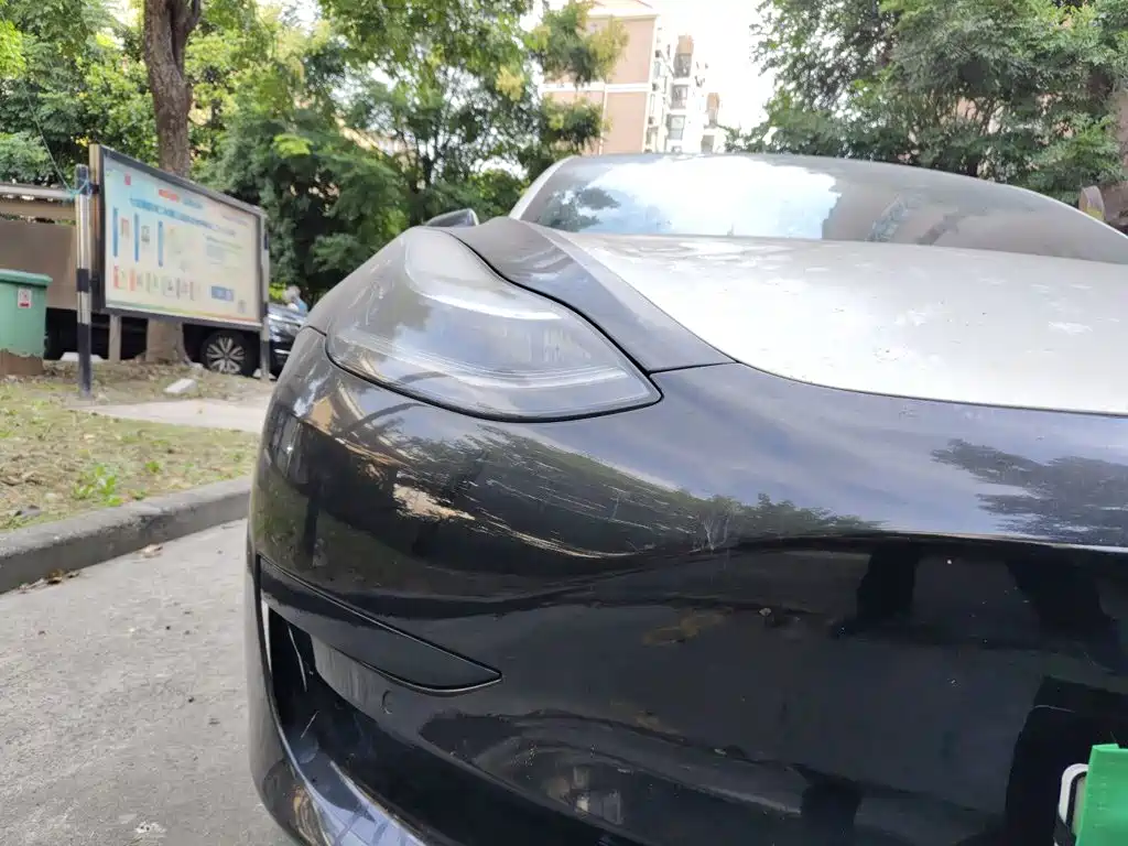 Tesla Model 3 — миниатюра 7