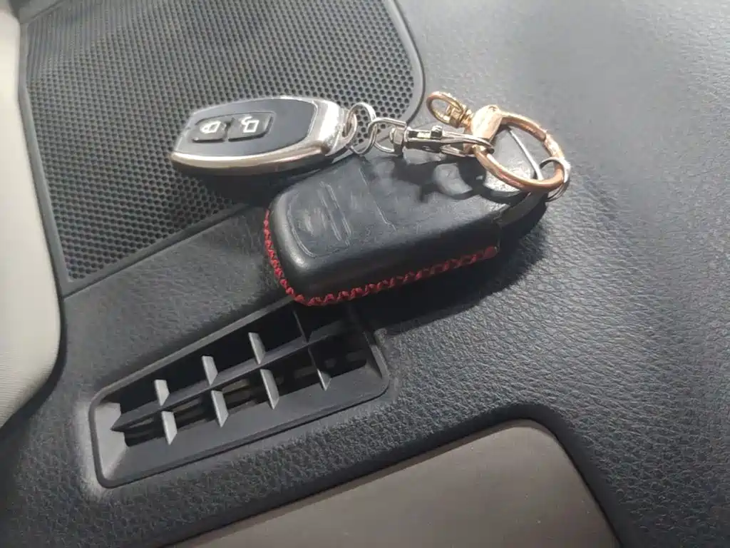 Toyota RAV4 — миниатюра 9