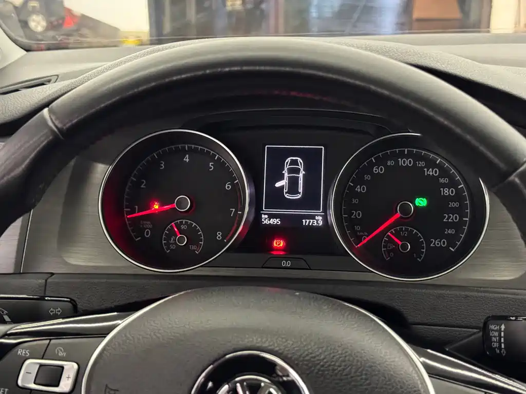 Volkswagen Golf — миниатюра 18