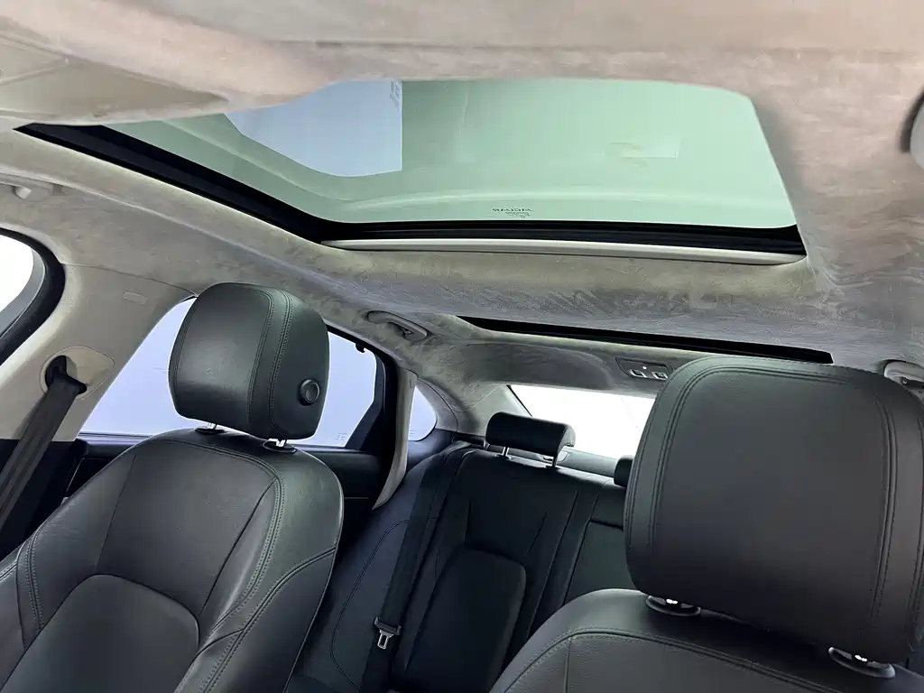 Jaguar XFL — миниатюра 18