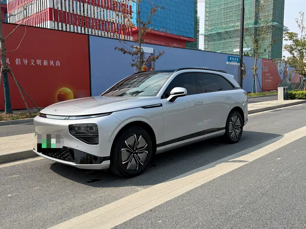 XPeng G9 — миниатюра 2