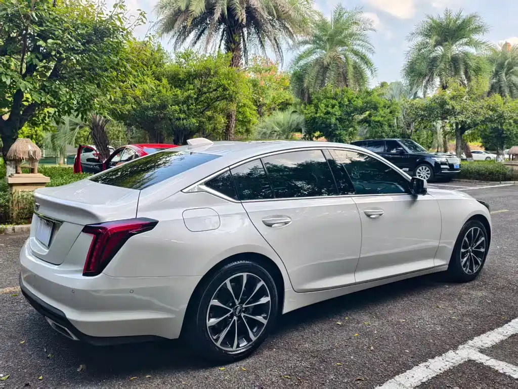 Cadillac CT5 — миниатюра 7