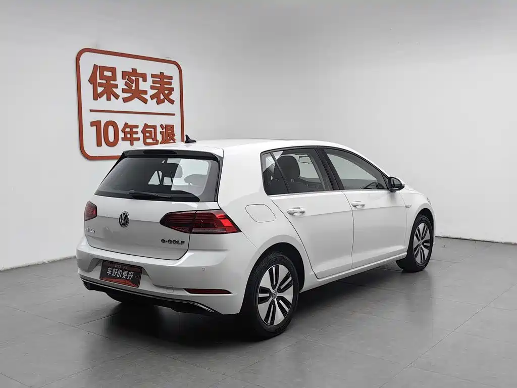 Volkswagen Golf EV — миниатюра 2