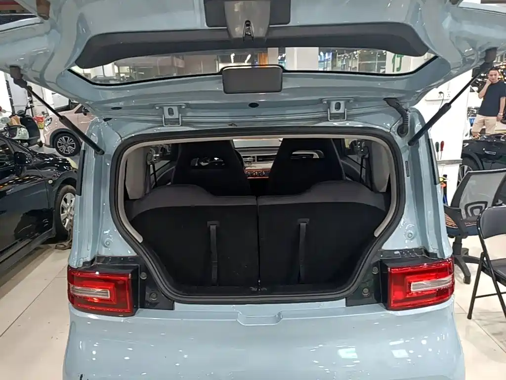 Wuling MINIEV — миниатюра 19
