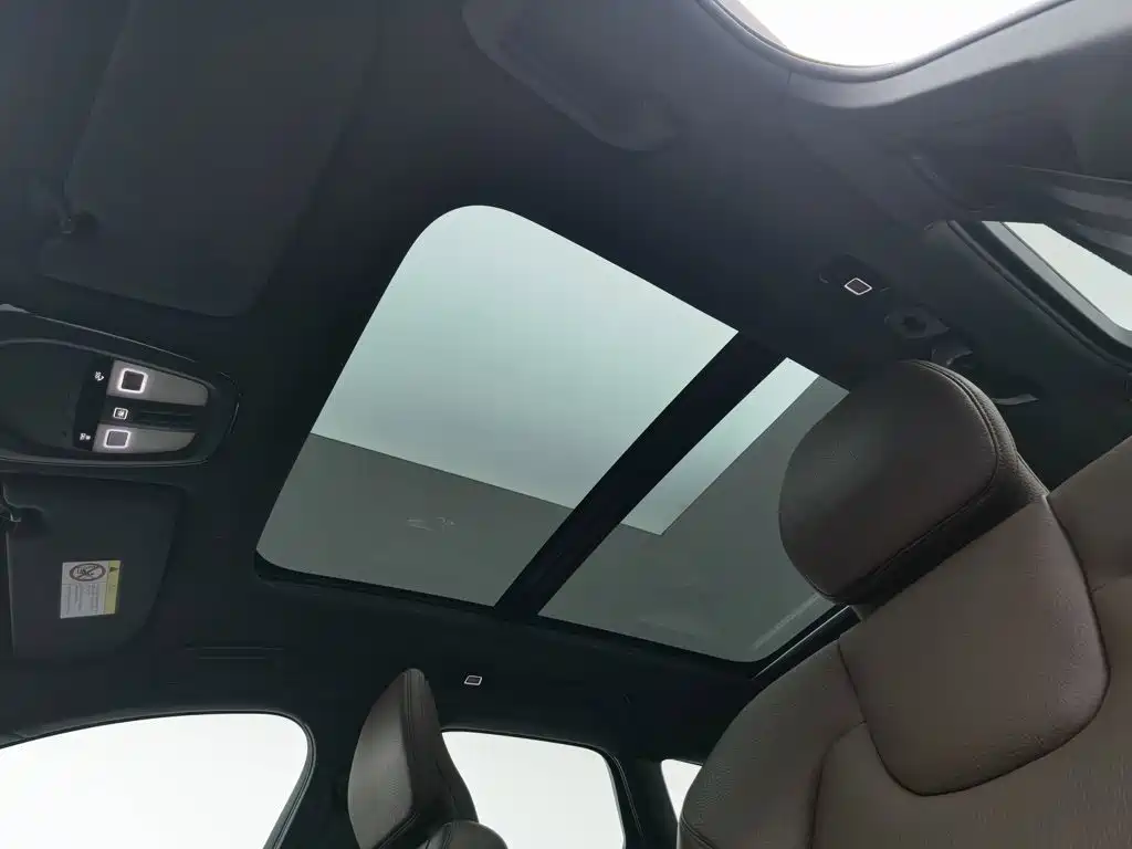 Volvo XC60 — миниатюра 14