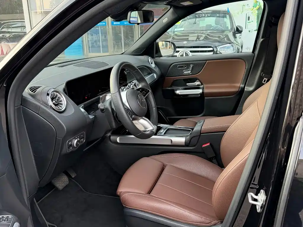 Mercedes-Benz GLB — миниатюра 6