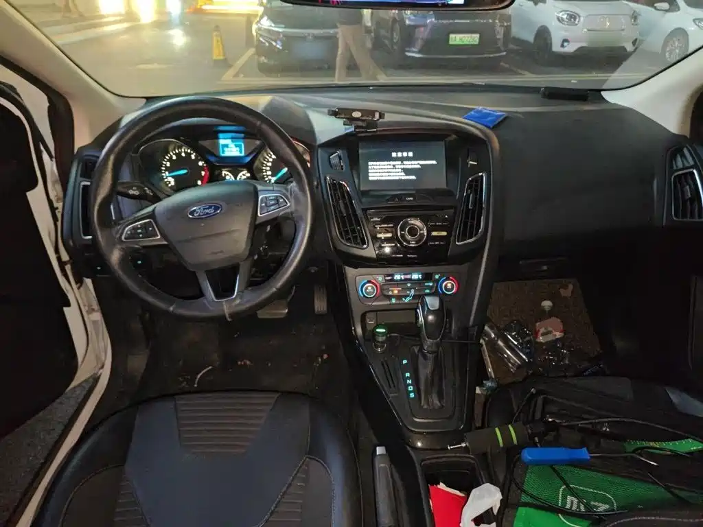 Ford Focus — миниатюра 10
