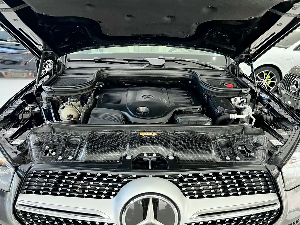 Mercedes-Benz GLE (Import) — миниатюра 26