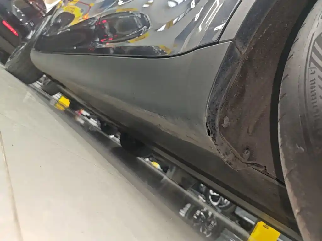 Tesla Model Y — миниатюра 22