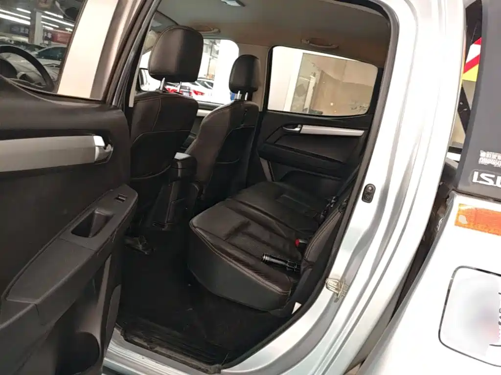Isuzu D-MAX — миниатюра 17
