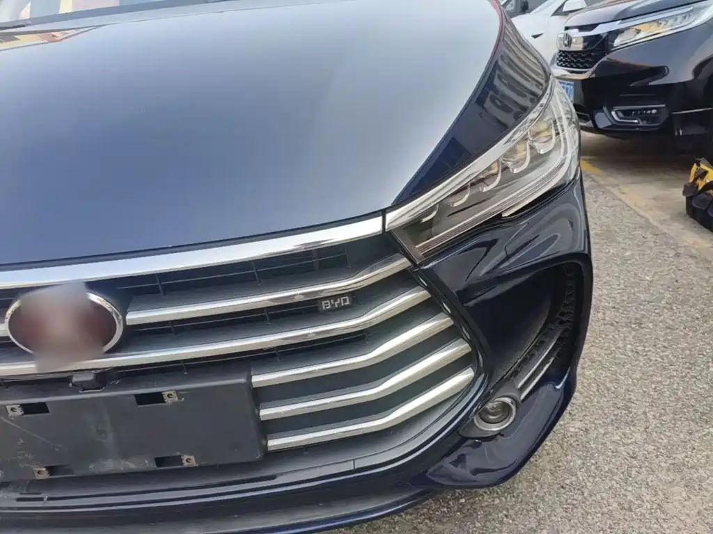 BYD MAX — миниатюра 24