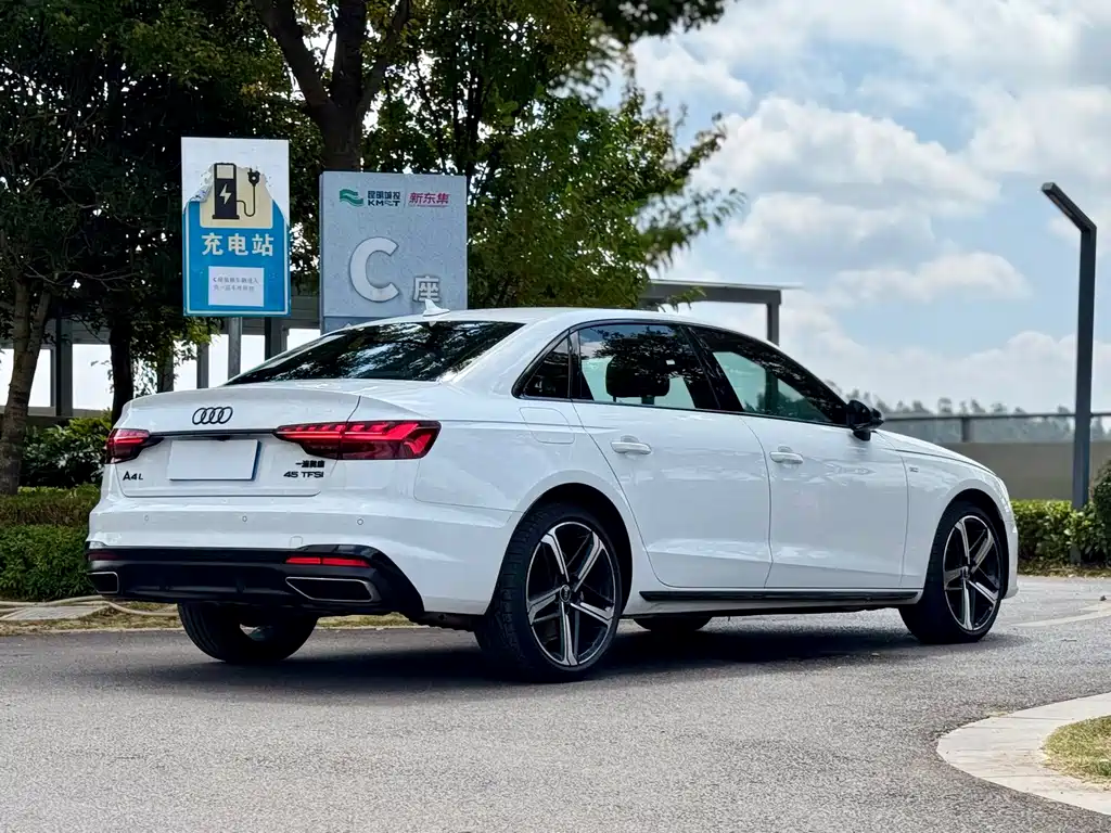 Audi A4L — миниатюра 9