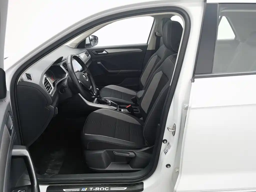 Volkswagen T-Roc — миниатюра 10