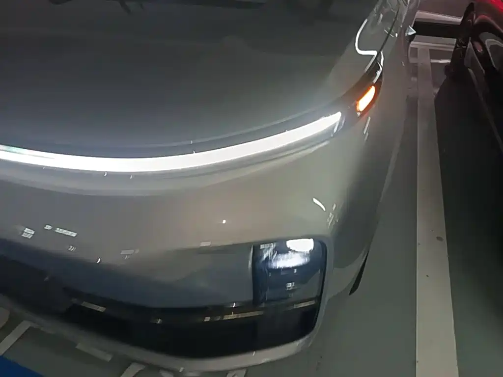 Li Auto Li L8 — миниатюра 24