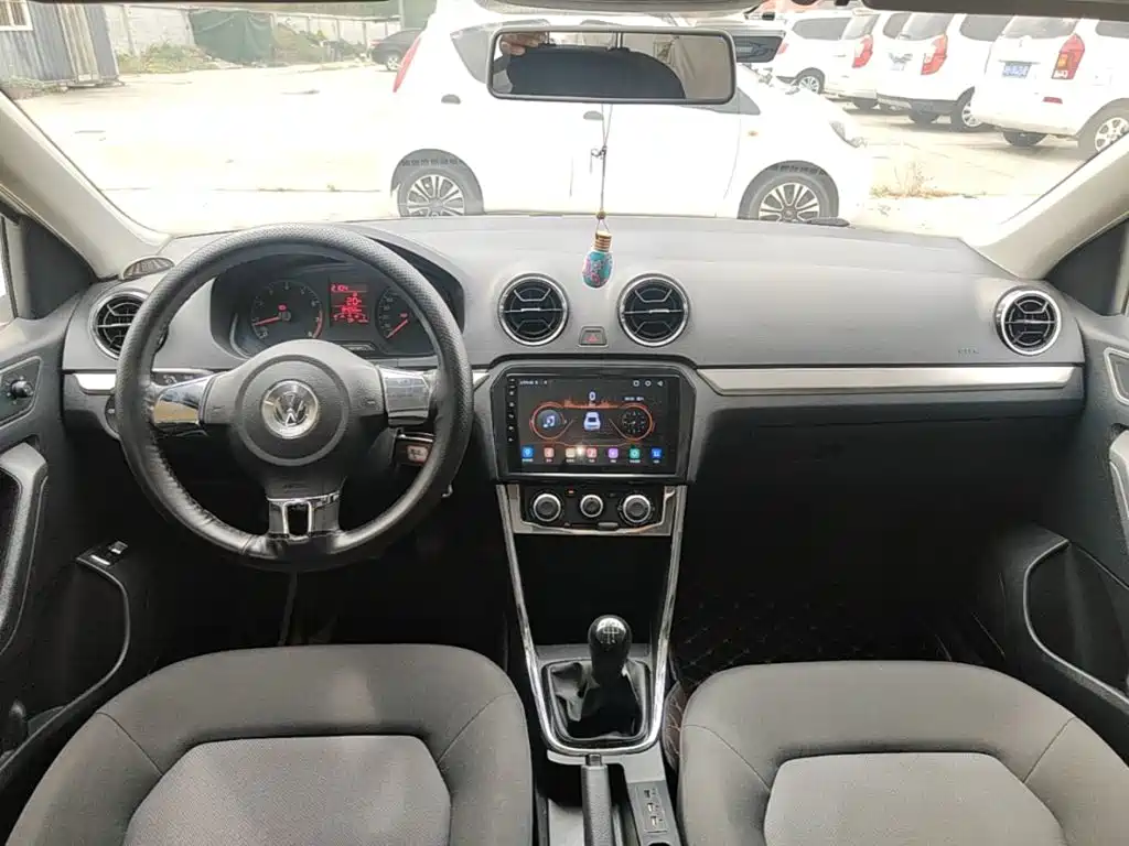Volkswagen Jetta — миниатюра 10