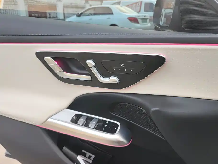 Mercedes-Benz E-Class (Import) — миниатюра 7