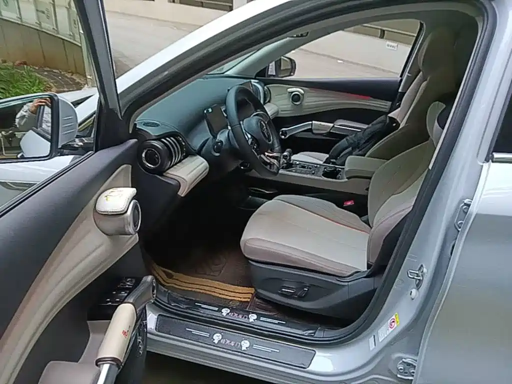 BYD Yuan Plus — миниатюра 16