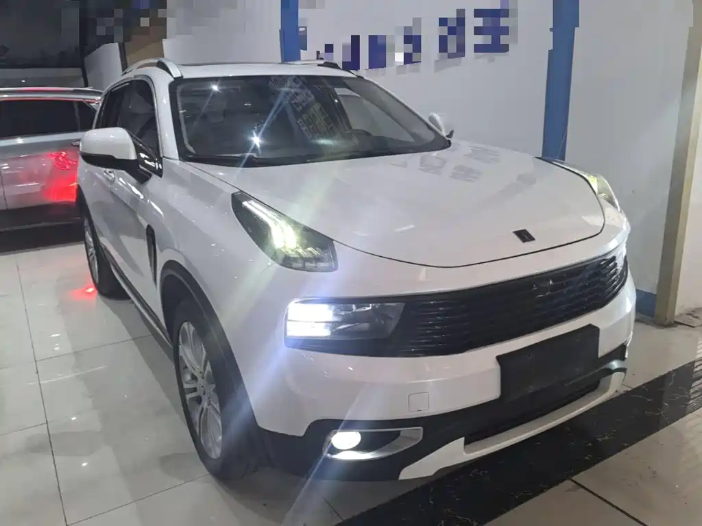 Lynk & Co 01 — миниатюра 4
