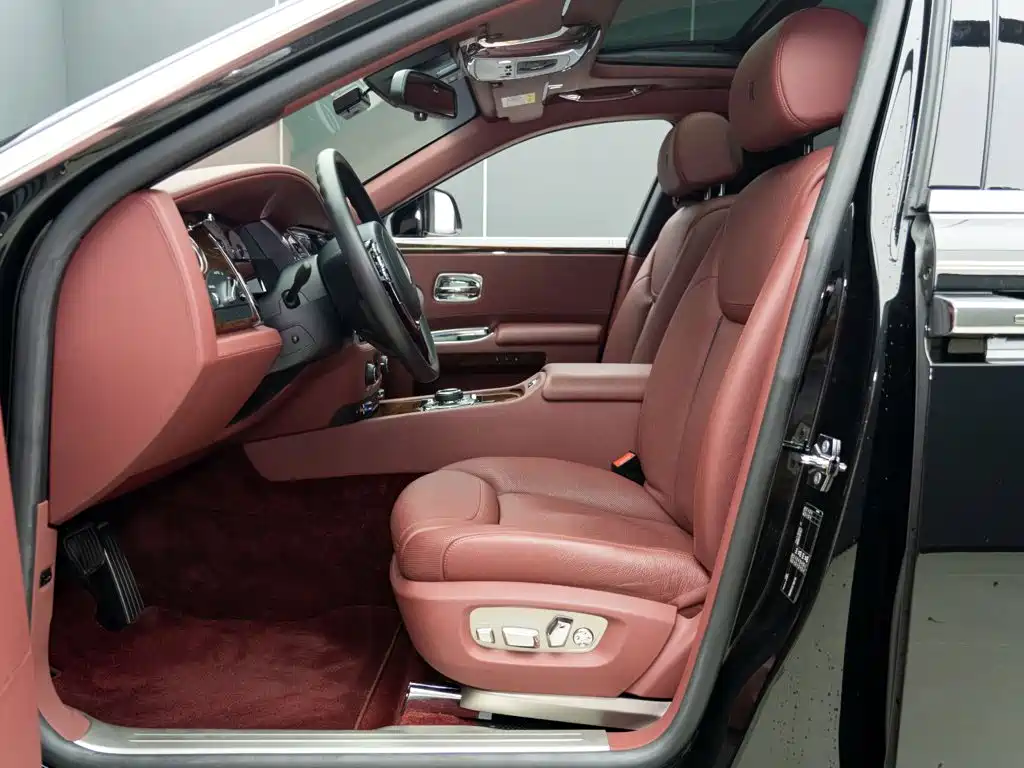 Rolls-Royce Ghost — миниатюра 9