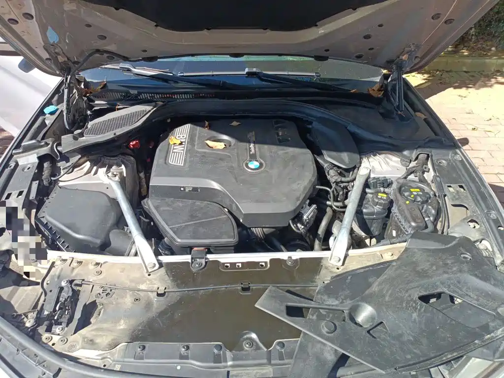BMW 5 Series — миниатюра 11