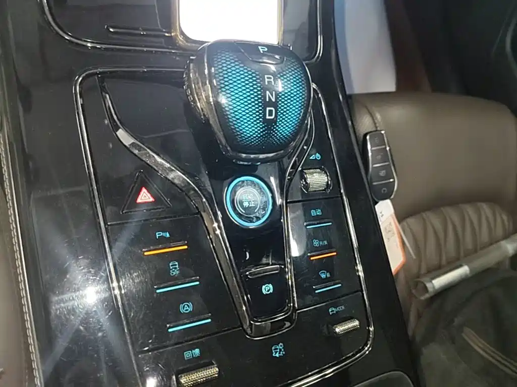 BYD Han — миниатюра 14