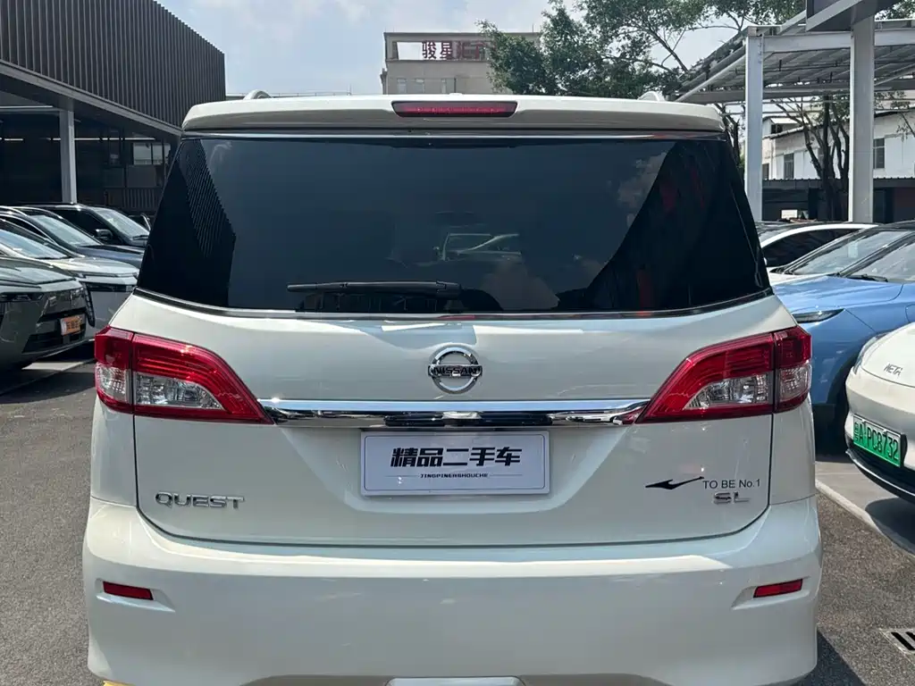Nissan Quest — миниатюра 4