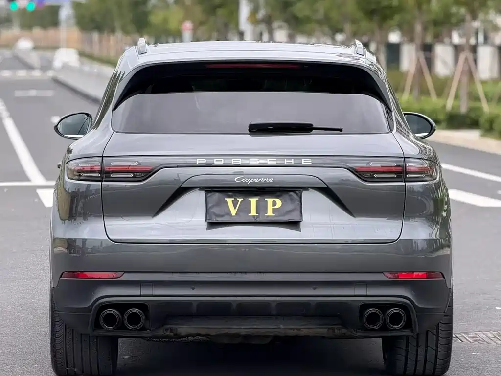 Porsche Cayenne — миниатюра 8