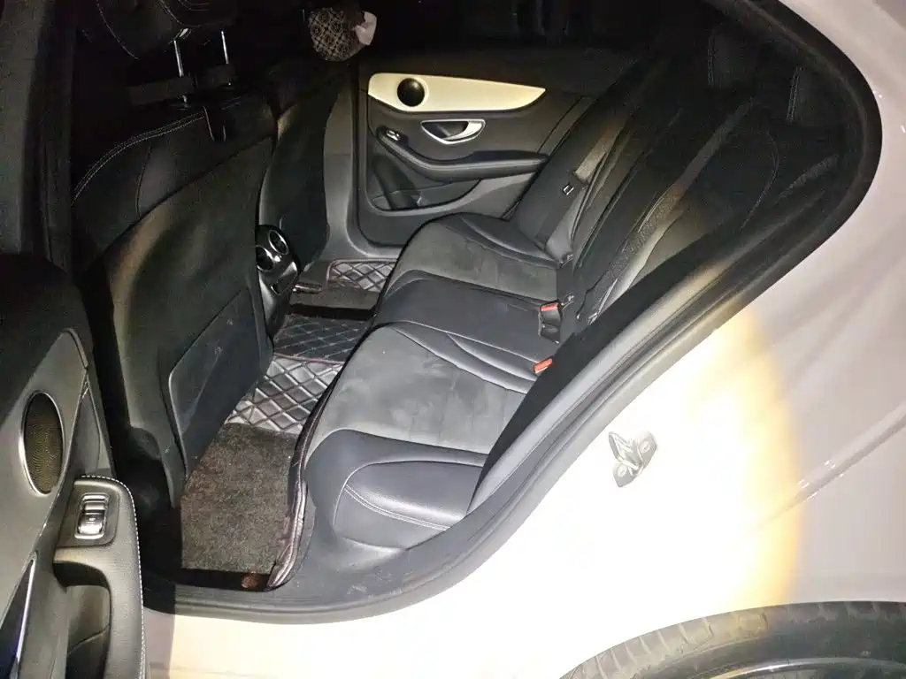 Mercedes-Benz C-Class — миниатюра 18