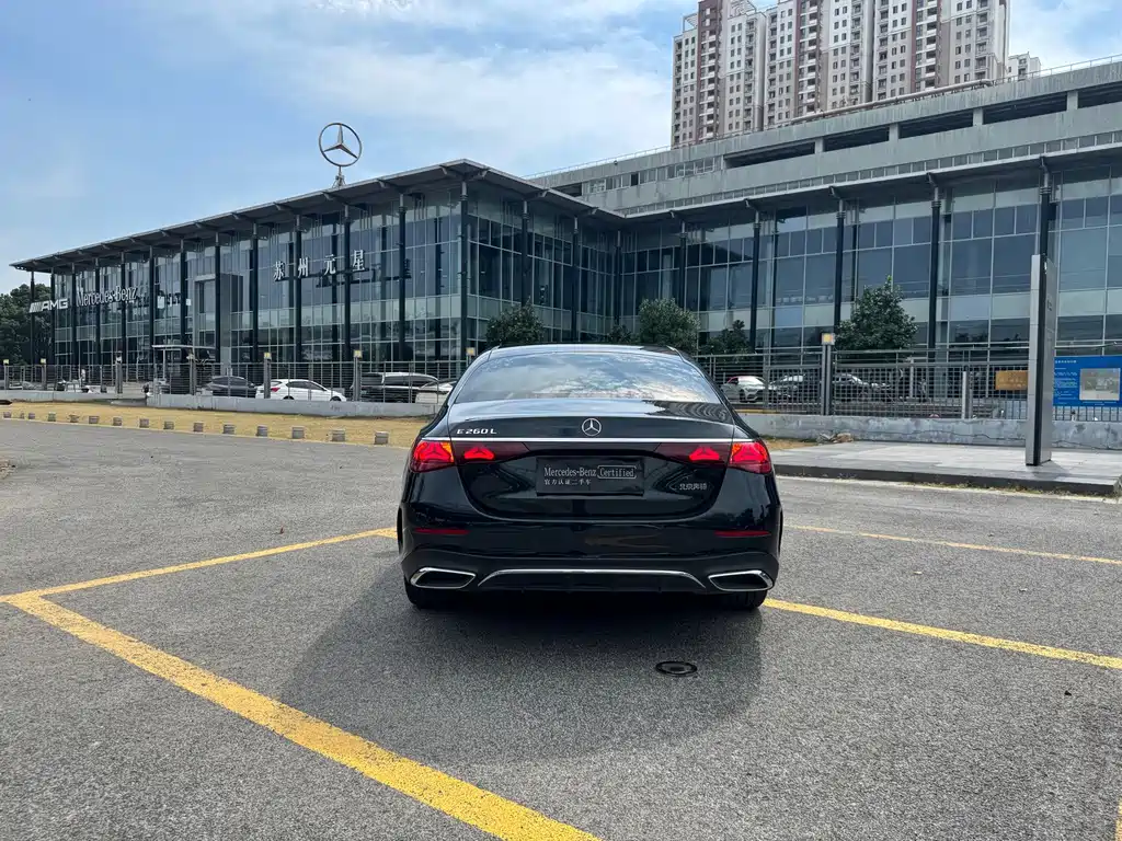Mercedes-Benz E-Class — миниатюра 24