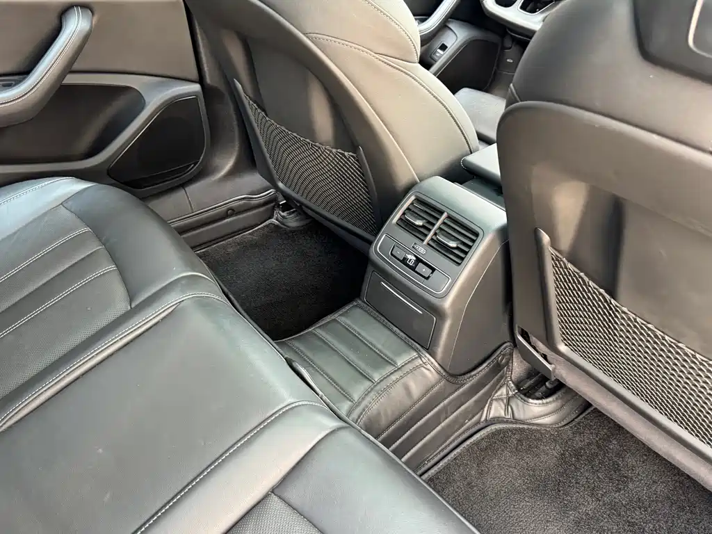 Audi A4L — миниатюра 40