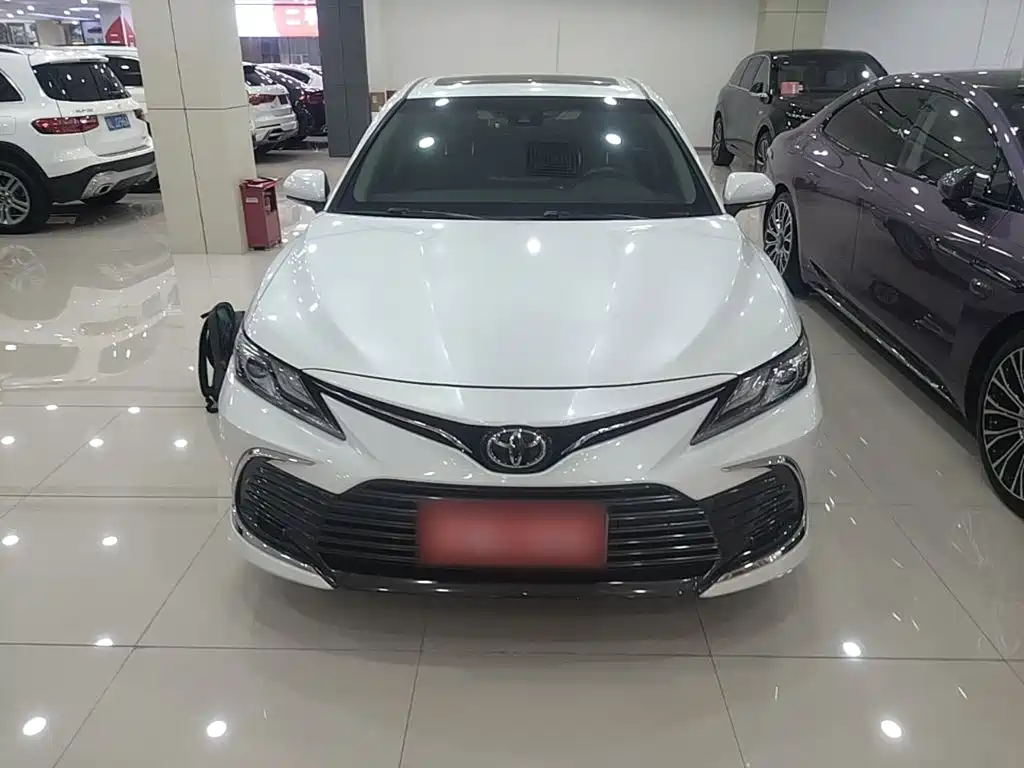 Toyota Camry — миниатюра 3