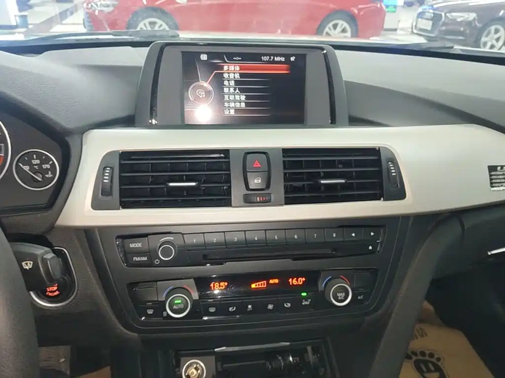 BMW 3 Series — миниатюра 13