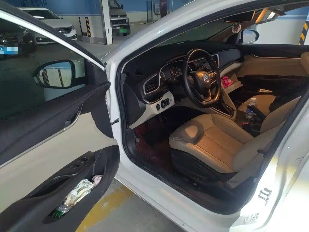 Buick Excelle — миниатюра 14
