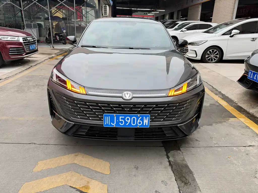 Changan Eado — миниатюра 2