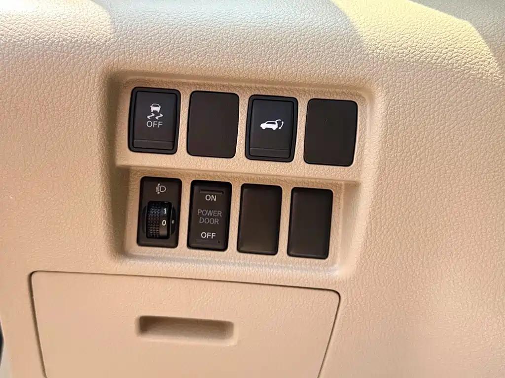 Nissan Quest — миниатюра 14