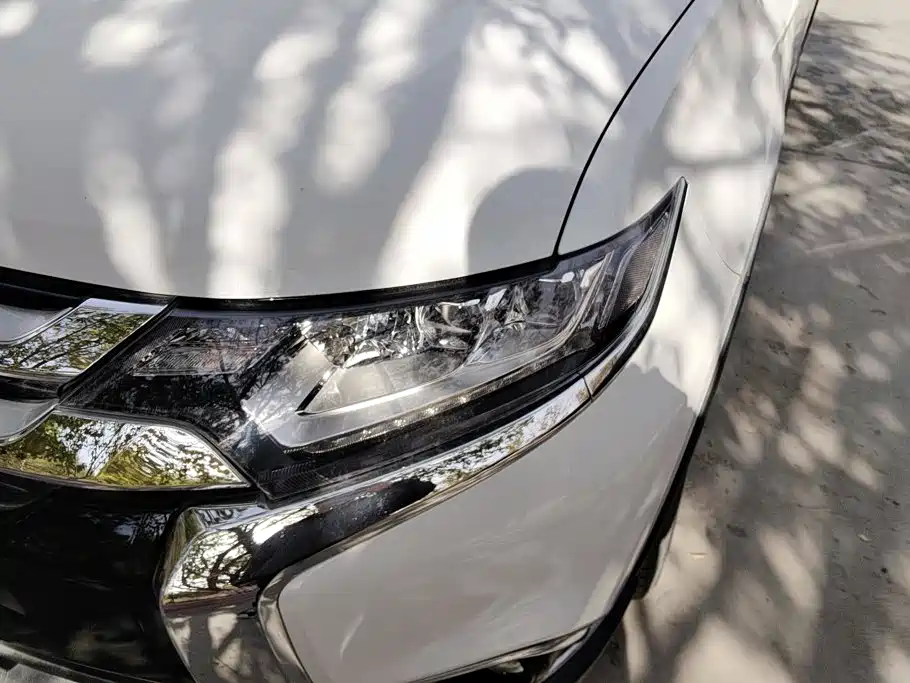 Mitsubishi Outlander — миниатюра 5