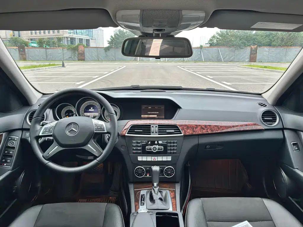 Mercedes-Benz C-Class — миниатюра 9