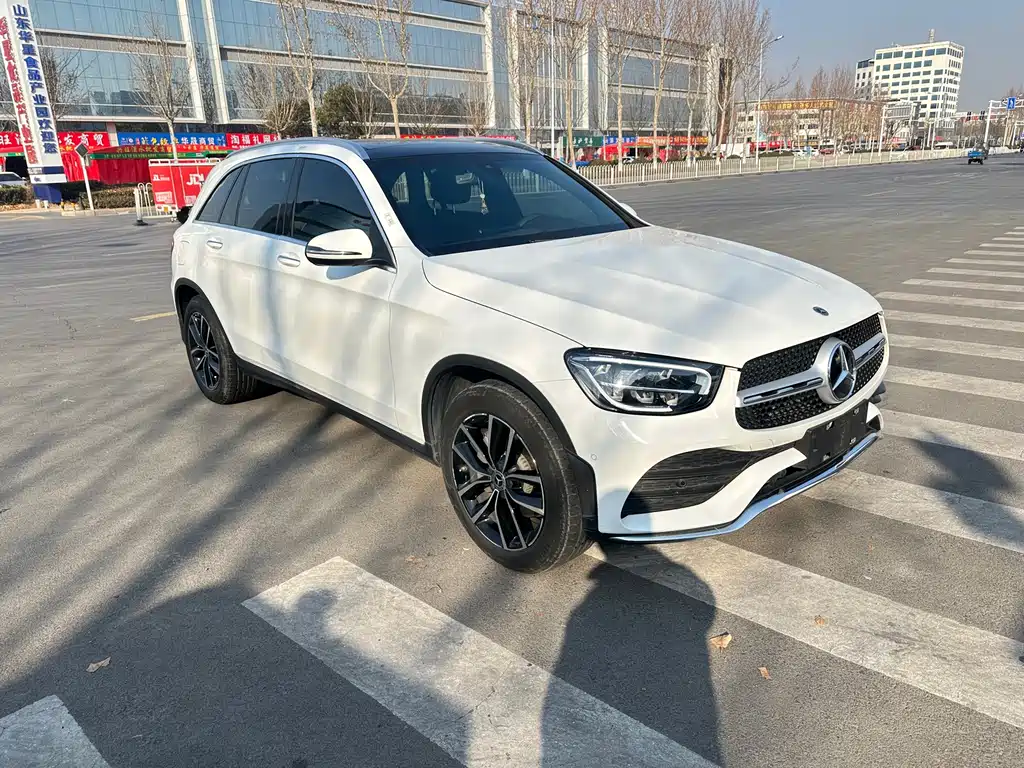 MERCEDES-BENZ GLC