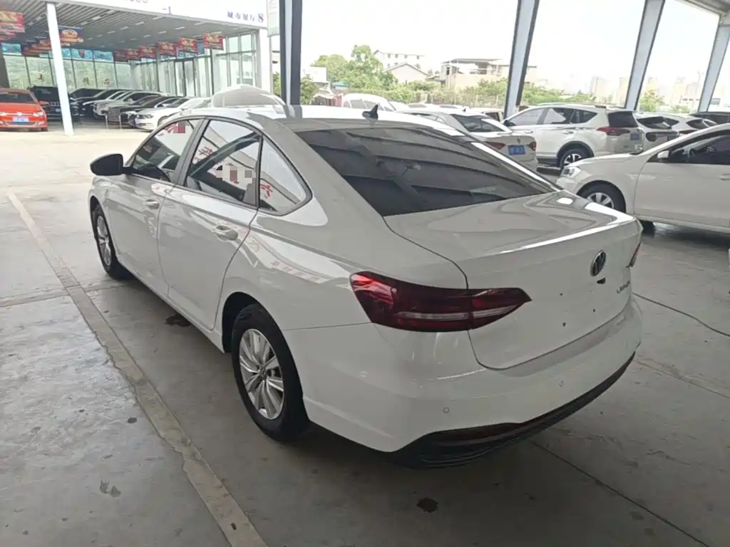 Volkswagen Lavida — миниатюра 5
